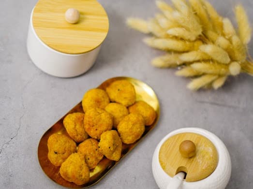 Achari Mathri — Rasoi Tales